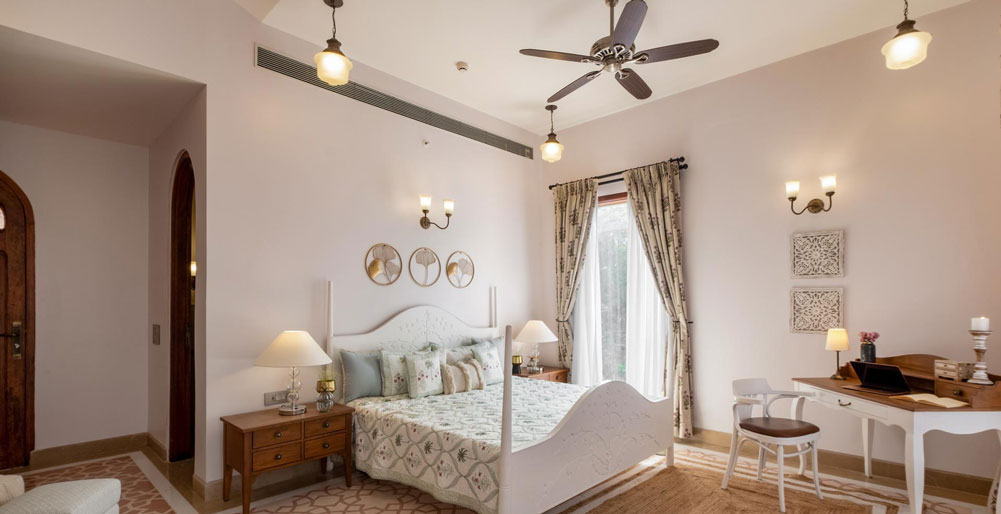 Sacri Borod Hill 7 - Classy bedroom design